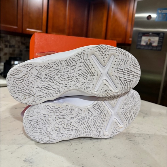 Size 13.5C Nike Team Hustle D 10 Lil PS 'Peach' DM4324-600 - Picture 5 of 6